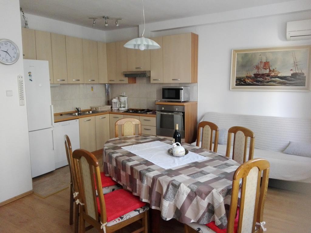 Apartman Drazin Kaštela Eksteriør billede