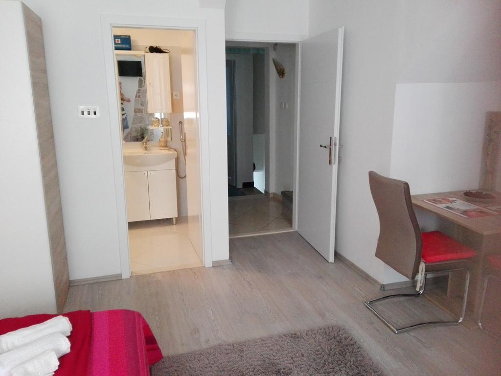 Apartman Drazin Kaštela Eksteriør billede